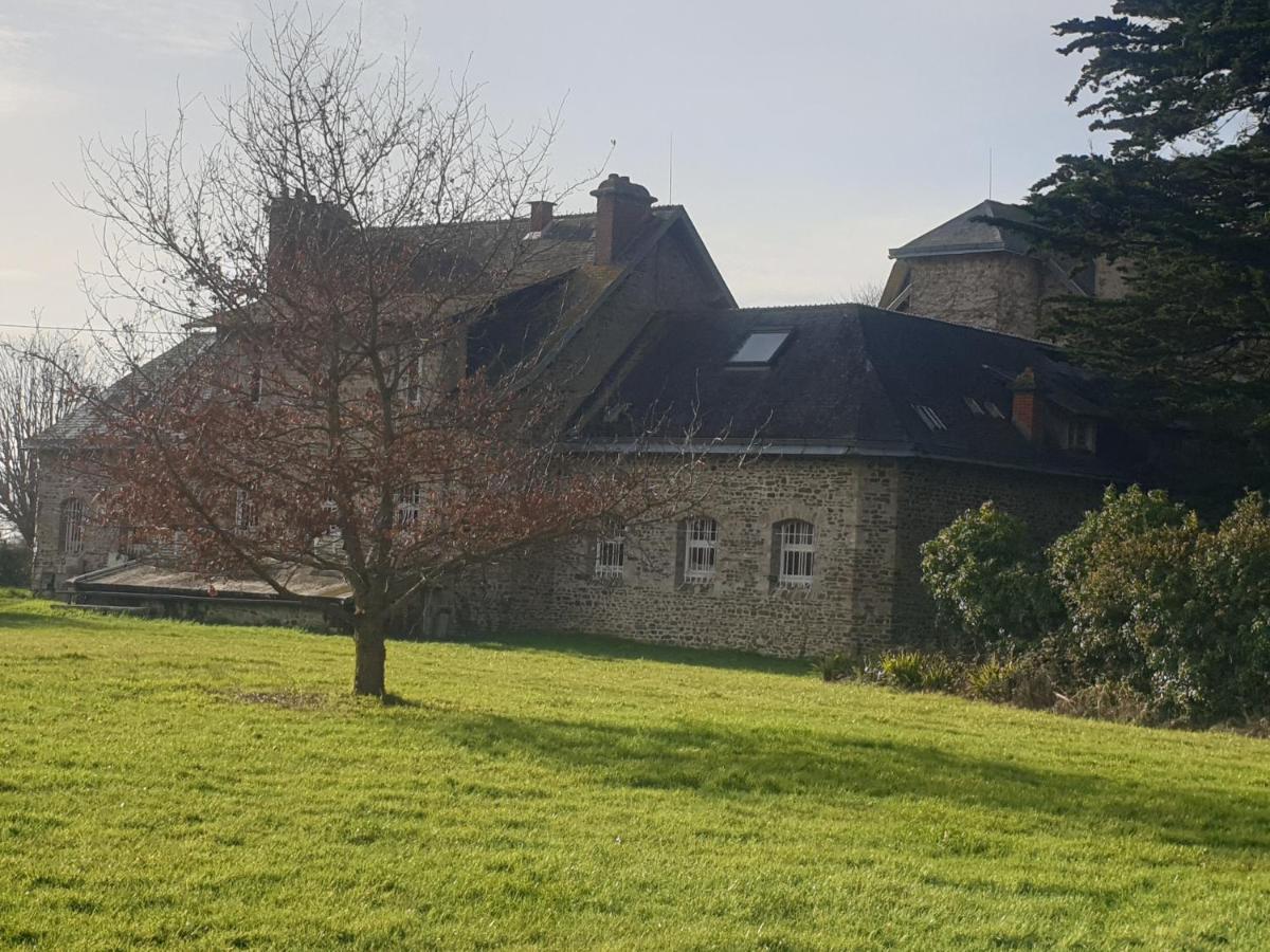 Chateau De Surville Surville  المظهر الخارجي الصورة